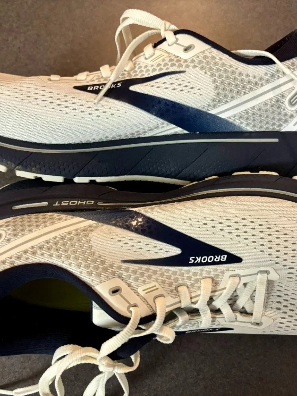 ~~Brooks Ghost 14 Men’s Size 12 Running & Walking Sneakers Gray/White..VGUC!!!..